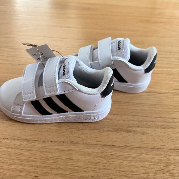 NEW Adidas Toddler Kids' Grand Court 2.0 Shoes Sneakers Size 8T - Picture 3 of 9